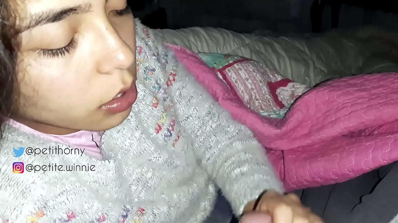 ฉันกลืนนมสะสมของสามีของฉันทั้งหมด - แสดงลิ้นด้วย CUM